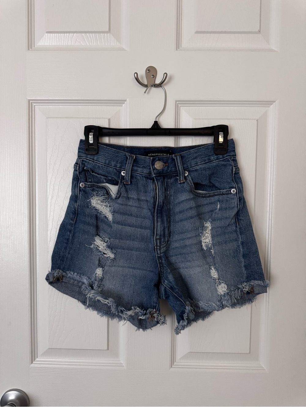 Aeropostale Distressed Frayed Hem Denim Shorts - Blue Wash Mom Shorts - Size 2